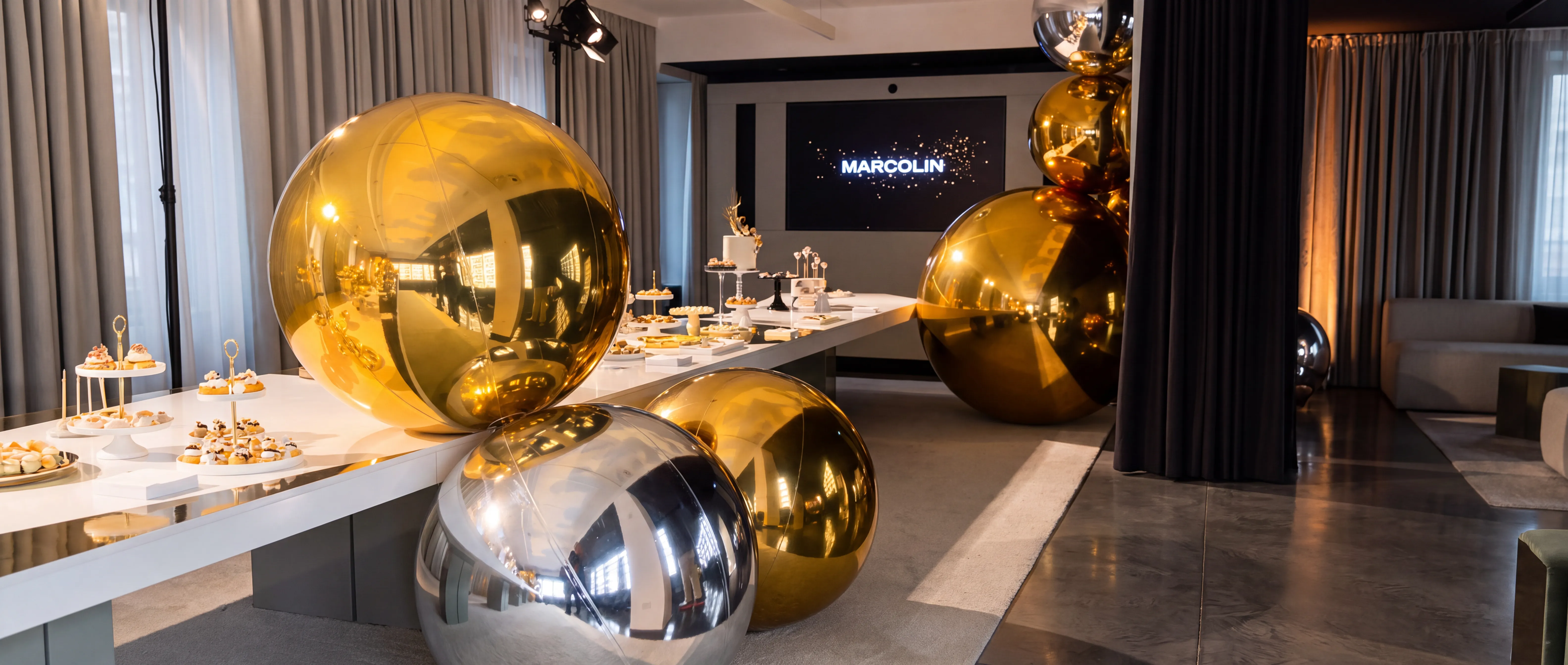 Mirror Balls — vista 4